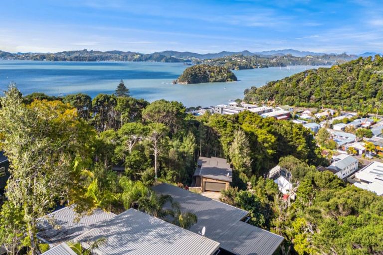 Photo of property in 8 Island View Close, Paihia, 0200