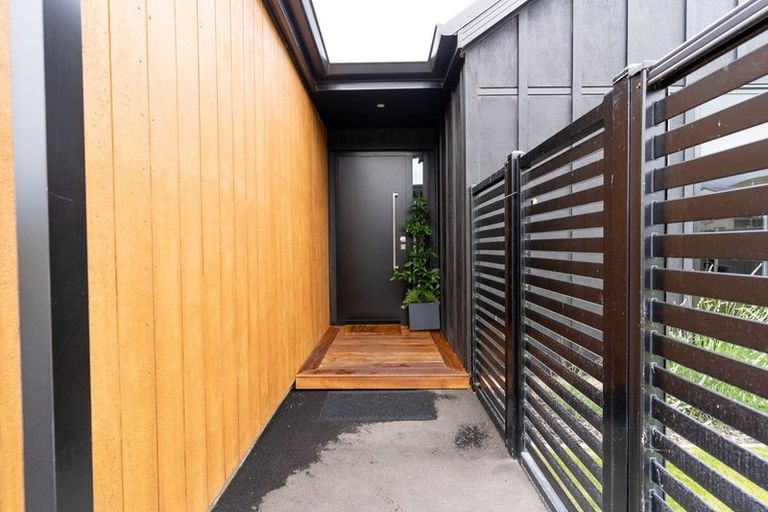 Photo of property in 44 Stratford Drive, Mount Pisa, Cromwell, 9383