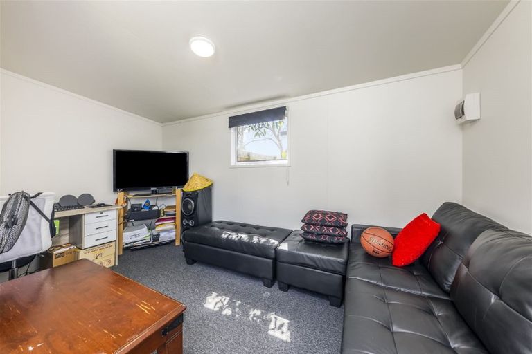 Photo of property in 16b Kerry Place, Papakura, 2110