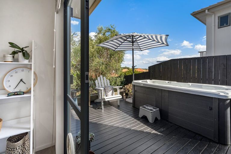 Photo of property in 8 Clea View, Gulf Harbour, Whangaparaoa, 0930