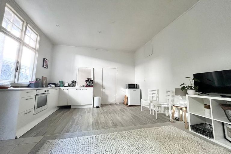 Photo of property in 2/24 West End Road, Herne Bay, Auckland, 1022