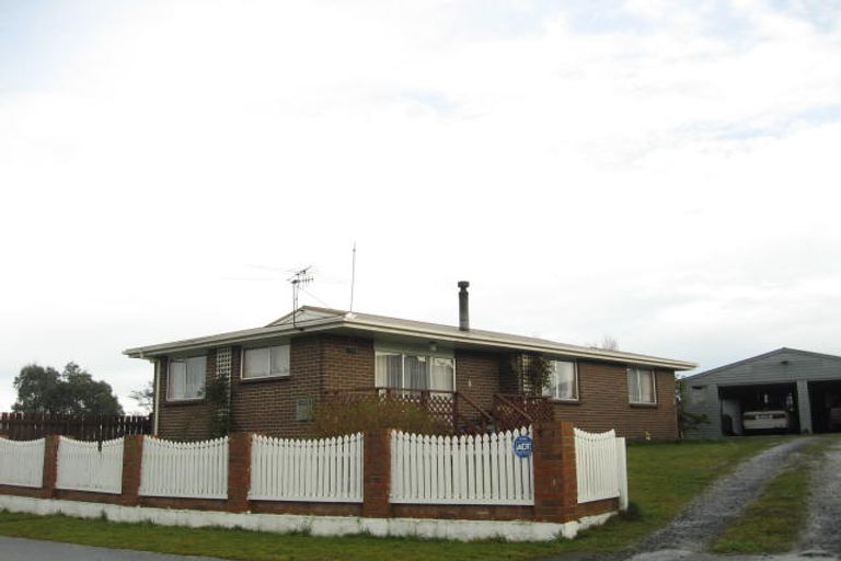 Photo of property in 132 Mavora Crescent, Heidelberg, Invercargill, 9812