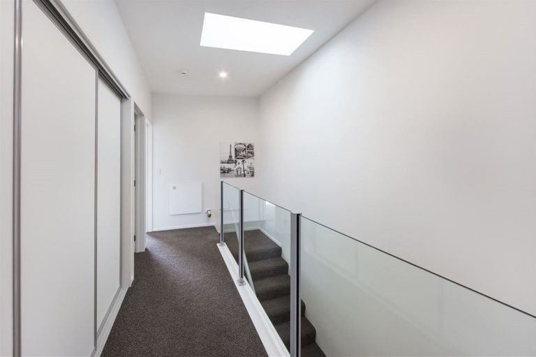 Photo of property in 15 Seager Lane, Hillmorton, Christchurch, 8024