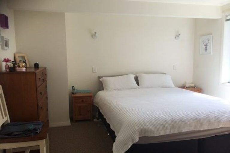 Photo of property in 53a View Road, Henderson, Auckland, 0612