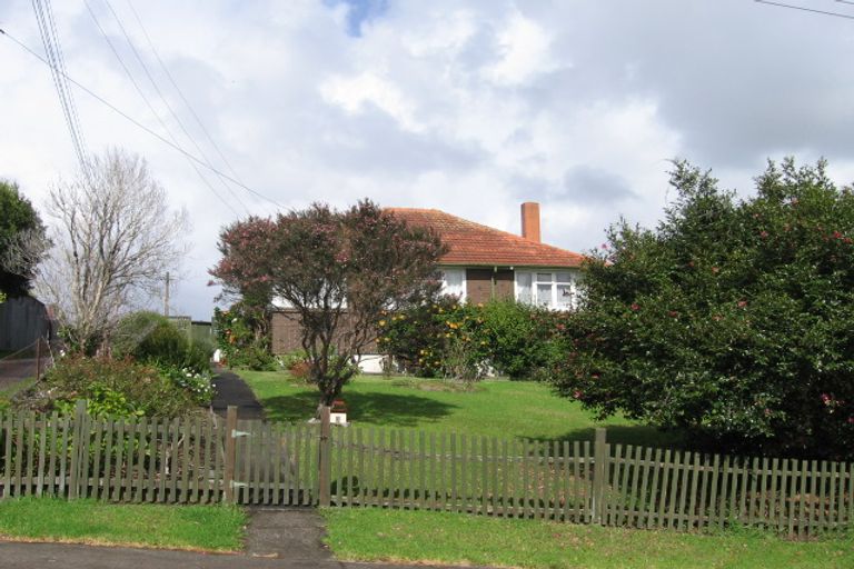 Photo of property in 3 Valdale Road, Henderson, Auckland, 0610