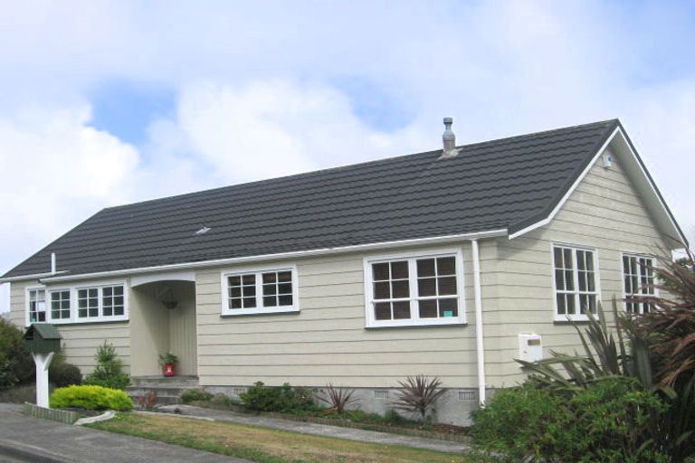 Photo of property in 18 Gaya Grove, Ngaio, Wellington, 6035