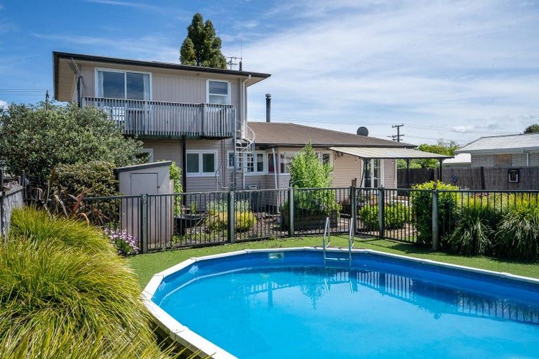 Photo of property in 298 Shakespeare Street, Leamington, Cambridge, 3432