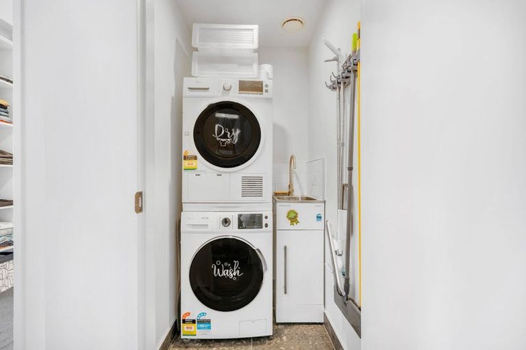 Photo of property in 6 Mara Waina Place, Swanson, Auckland, 0614