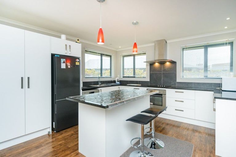 Photo of property in 55 Liberty Grove, Kelvin Grove, Palmerston North, 4414