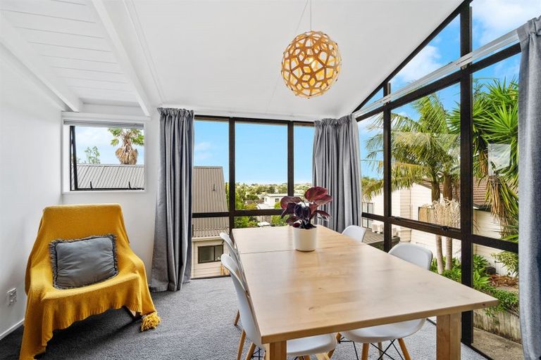 Photo of property in 27b Polkinghorne Drive, Manly, Whangaparaoa, 0930