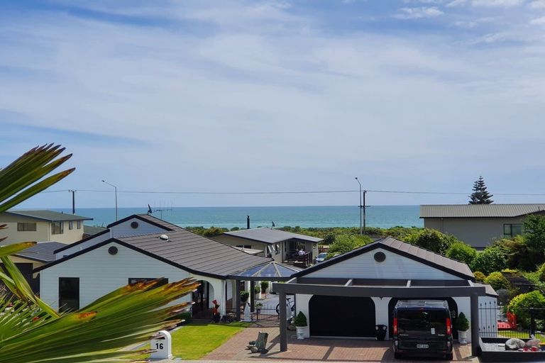 Photo of property in 21 Nolan Crescent, Karoro, Greymouth, 7805