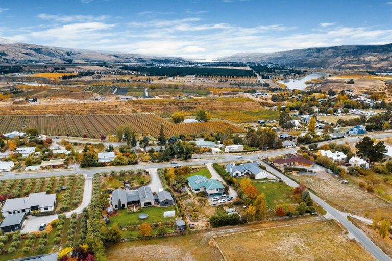 Photo of property in 57 Hall Road, Bannockburn, Cromwell, 9384