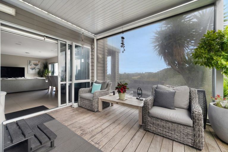 Photo of property in 8 Henriette Place, The Gardens, Auckland, 2105