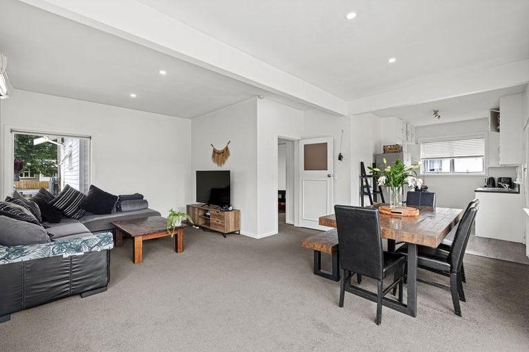 Photo of property in 49 Wychbury Street, Spreydon, Christchurch, 8024