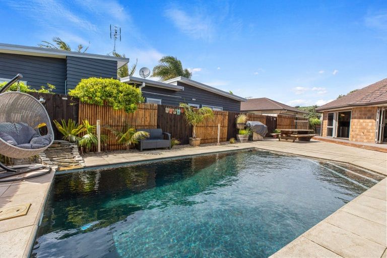 Photo of property in 30 Matene Place, Papamoa Beach, Papamoa, 3118