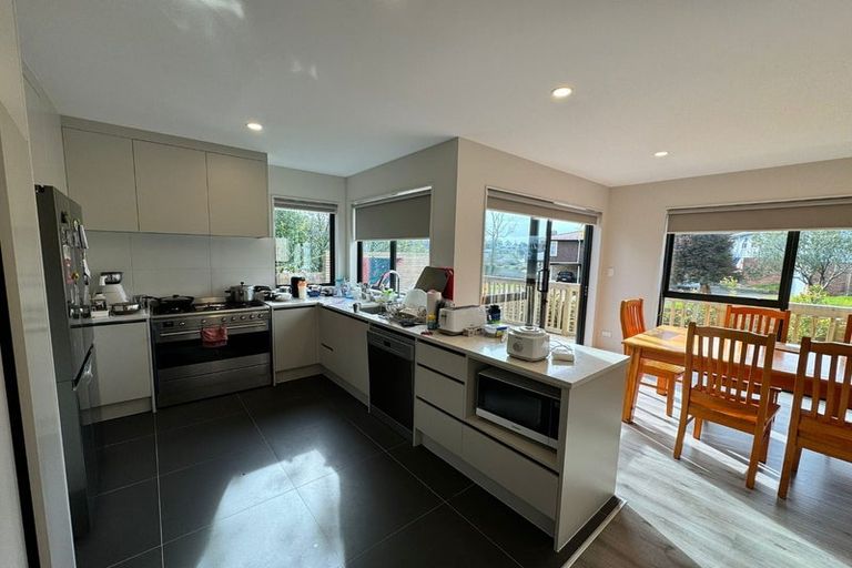 Photo of property in 6a Blenheim Street, Glenfield, Auckland, 0629