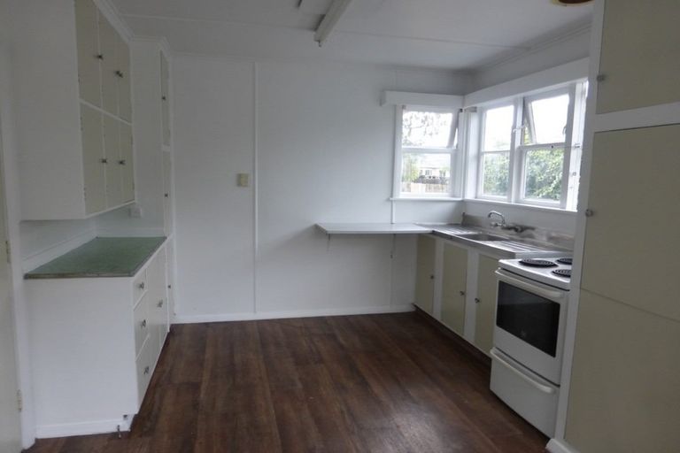 Photo of property in 6 Christian Street, Bryndwr, Christchurch, 8053