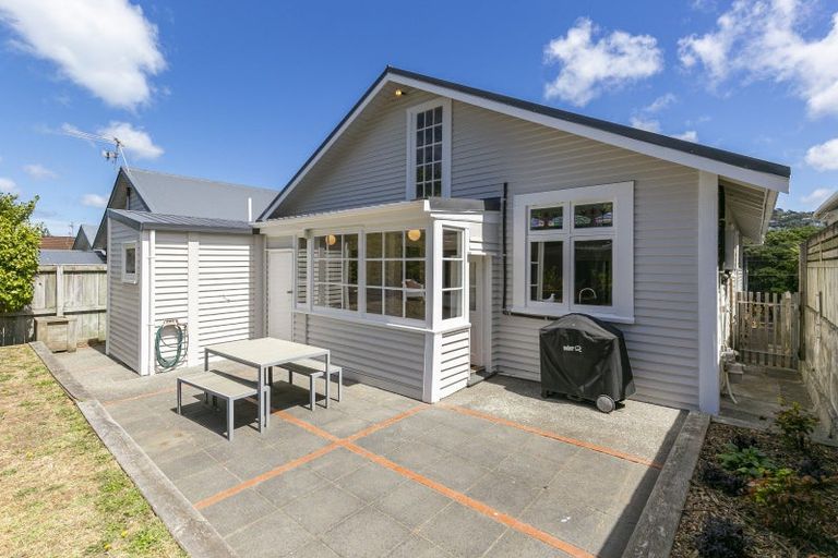 Photo of property in 175 Coutts Street, Rongotai, Wellington, 6022