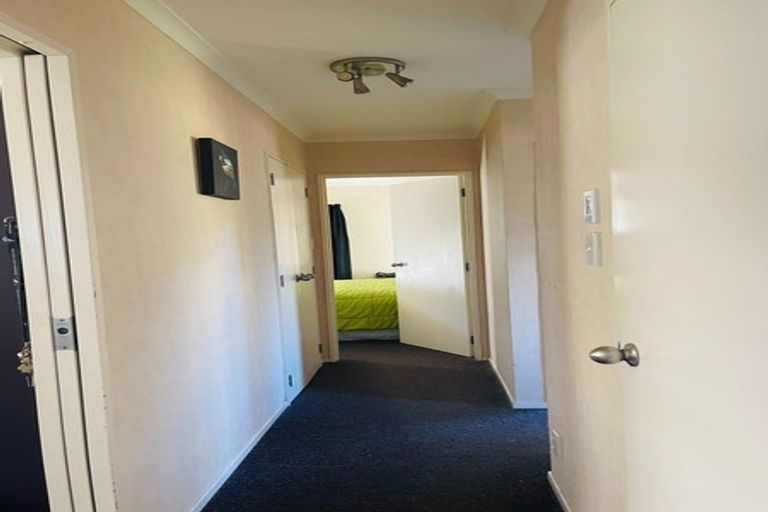 Photo of property in 62 Sandwick Drive, Weymouth, Auckland, 2103