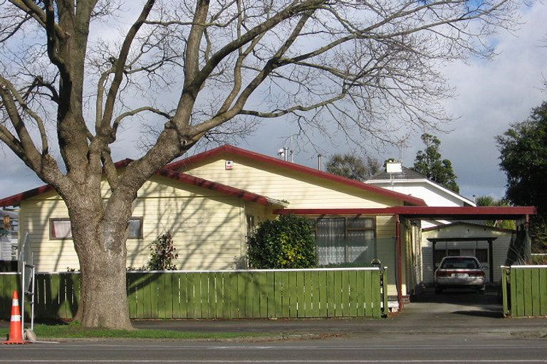 Photo of property in 84 Victoria Avenue, Palmerston North, 4410