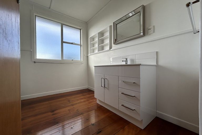 Photo of property in 4/80 Whiteley Street, Moturoa, New Plymouth, 4310