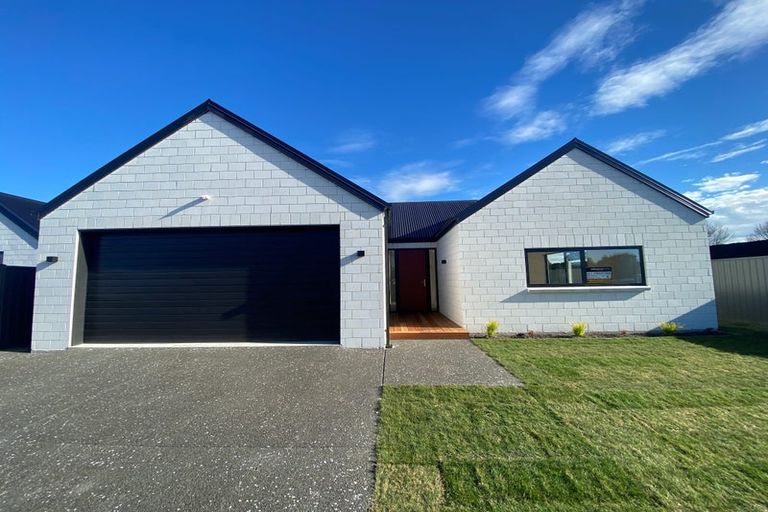 Photo of property in 4 Bethell Close, Rangiora, 7400