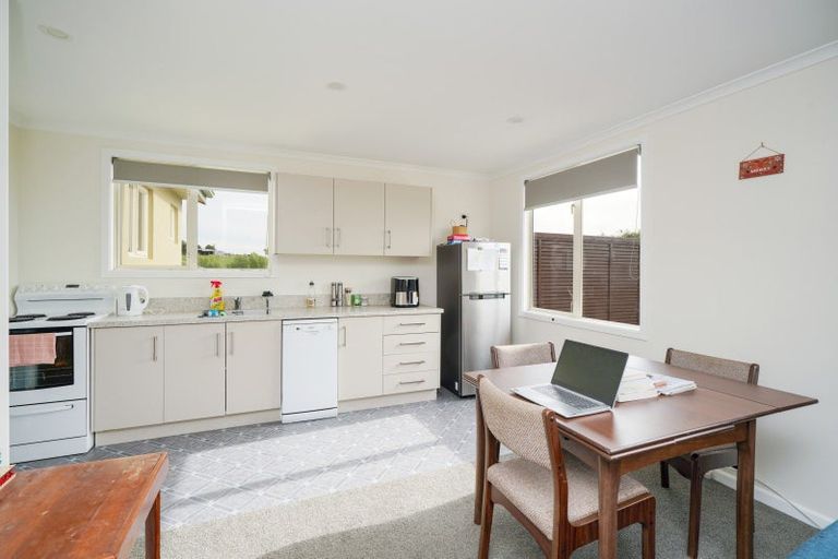 Photo of property in 28 Tokanui Haldane Road, Tokanui, 9884