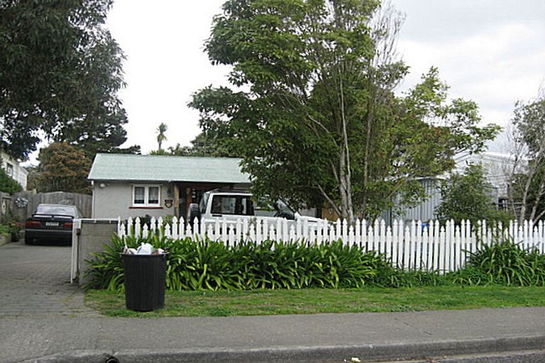 Photo of property in 3 Grove Road, Haumoana, 4102