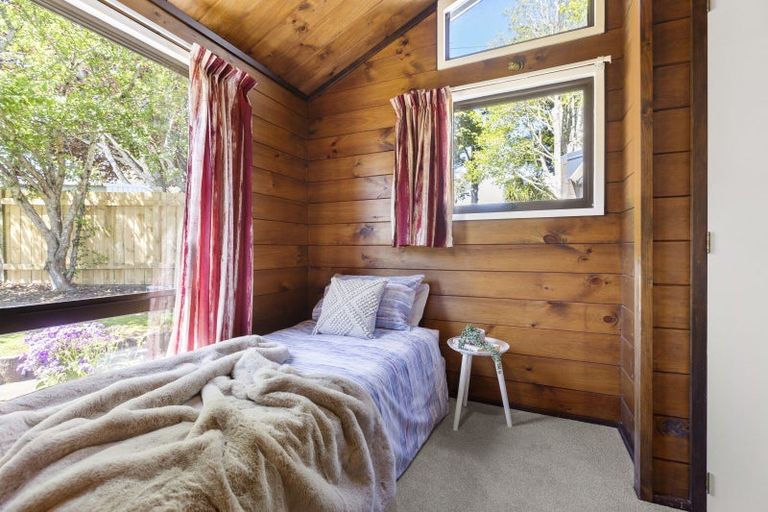 Photo of property in 295 Mangorei Road, Merrilands, New Plymouth, 4312