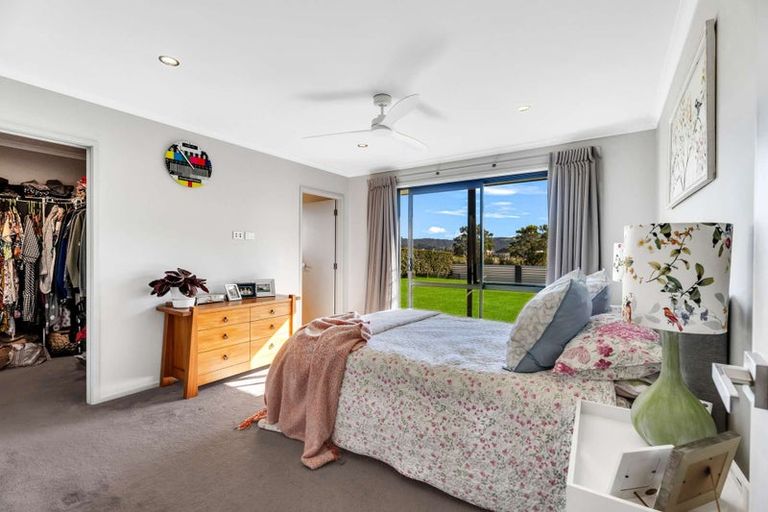 Photo of property in 19 Lady Jocelyn Place, Whitianga, 3510