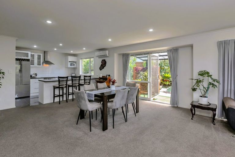 Photo of property in 2 Ocean View Rise, Ruakaka, 0116