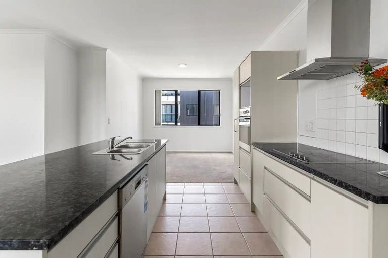 Photo of property in 9/130 Stancombe Road, Flat Bush, Auckland, 2016