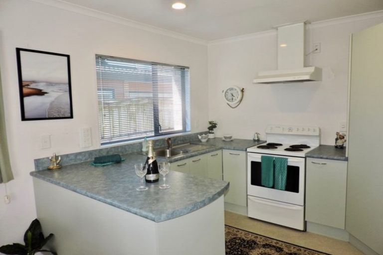 Photo of property in Redwood Village, 15/42 Main Road, Tawa, Wellington, 5028