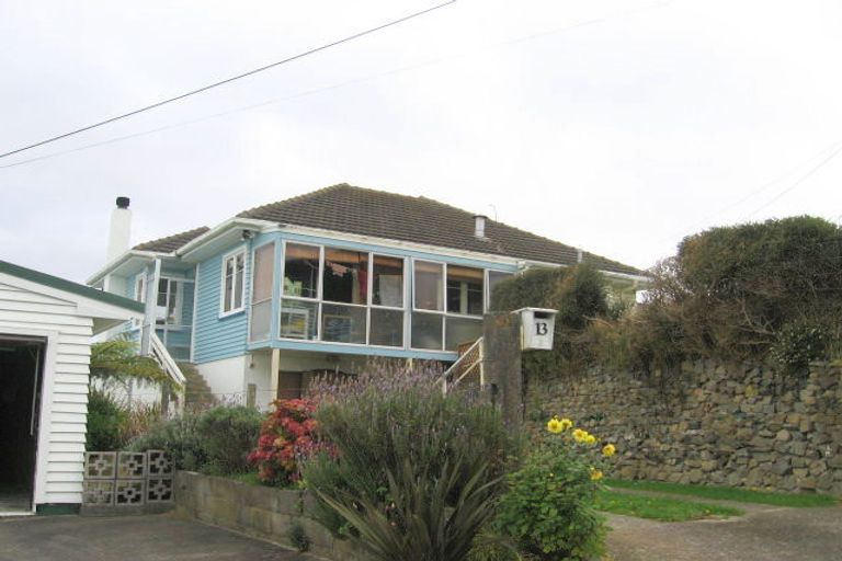 Photo of property in 13 Woodstock Terrace, Tawa, Wellington, 5028