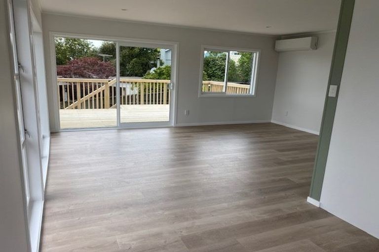 Photo of property in 1/37 Beatrice Avenue, Hillcrest, Auckland, 0627