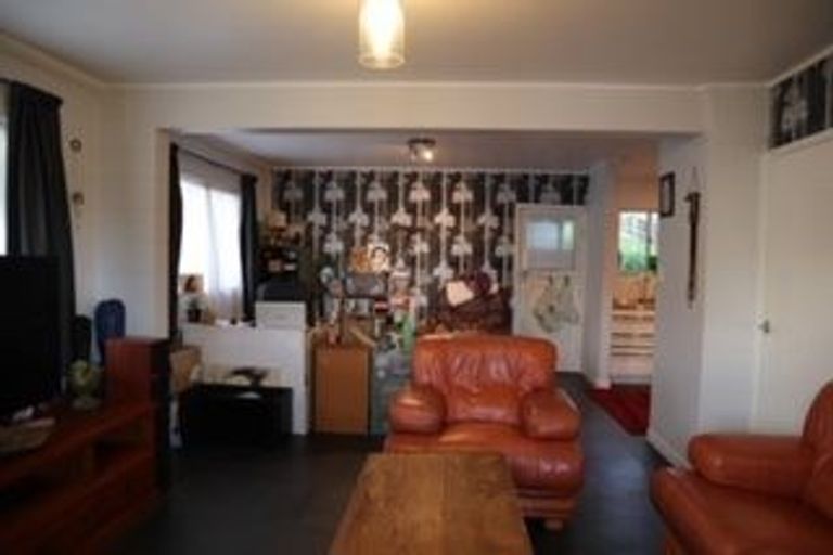 Photo of property in 12 Holt Avenue, Torbay, Auckland, 0630