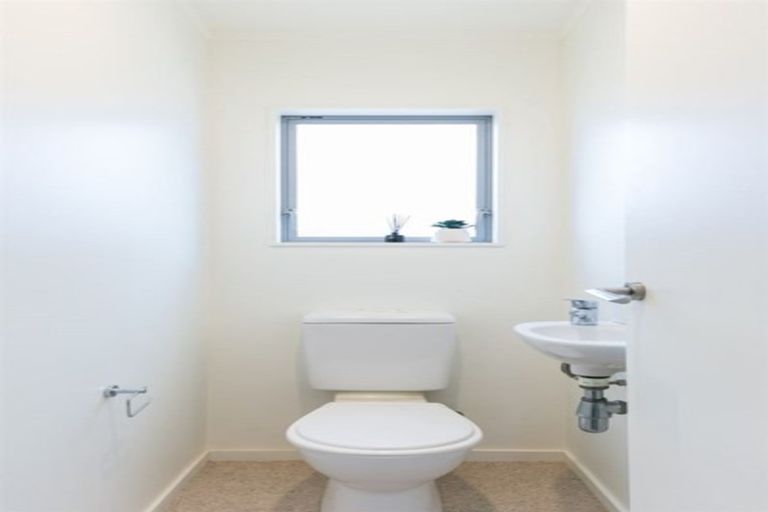 Photo of property in 54a Strathavon Road, Miramar, Wellington, 6022