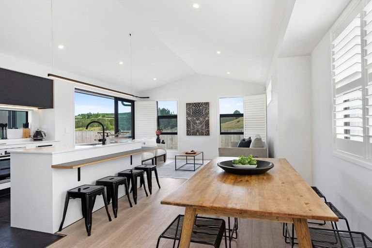 Photo of property in 38 Puhirake Crescent, Pyes Pa, Tauranga, 3112