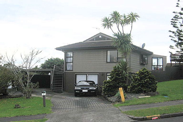 Photo of property in 6 Glenshee Place, Highland Park, Auckland, 2010