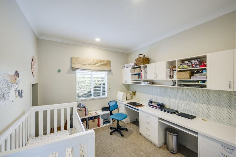 Photo of property in 3 Hikanui Place, Havelock North, 4130