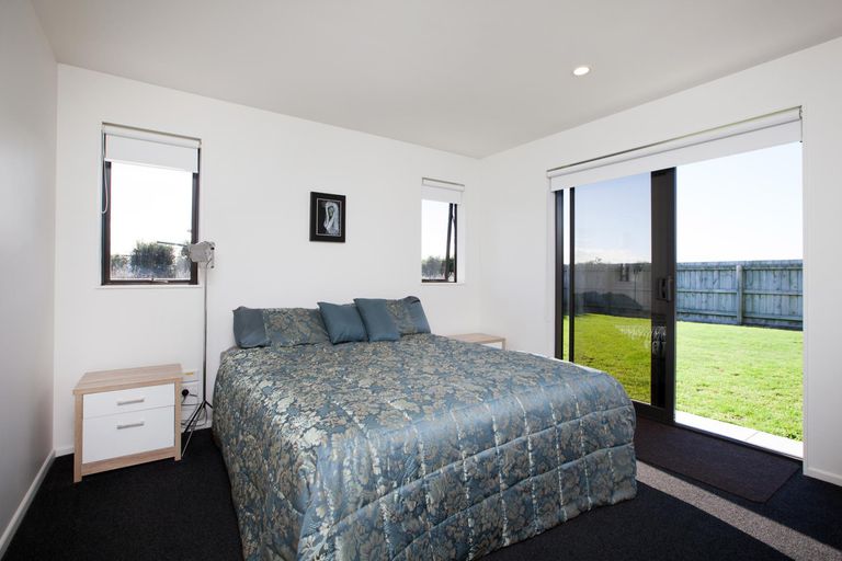Photo of property in 3 Ta Paora Drive, Bell Block, New Plymouth, 4312