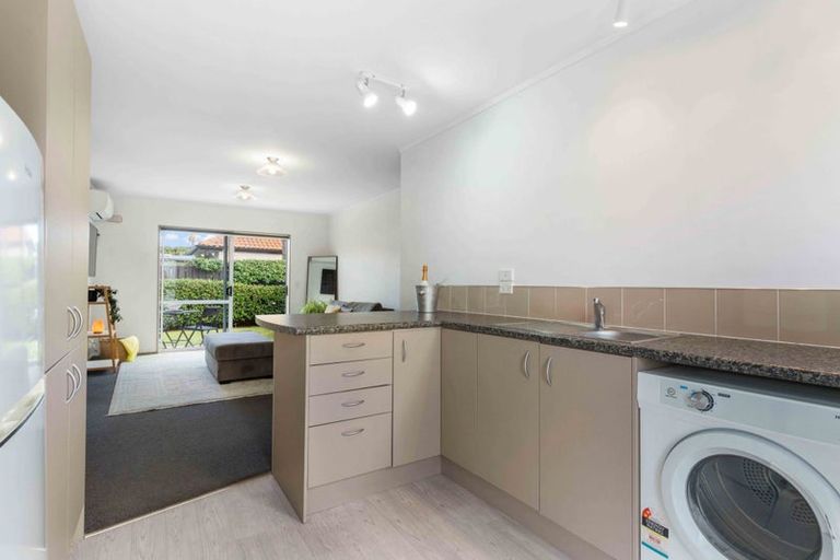 Photo of property in 21 Pacific View Road, Papamoa Beach, Papamoa, 3118