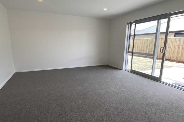 Photo of property in 151 Shillingford Boulevard, Rolleston, 7615