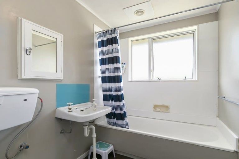 Photo of property in 2/47 Stockdale Street, Wainuiomata, Lower Hutt, 5014