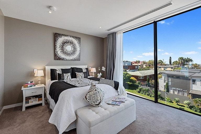 Photo of property in 2b The Terrace, Takapuna, Auckland, 0622