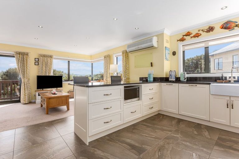 Photo of property in 22 Port Lane, Whitby, Porirua, 5024