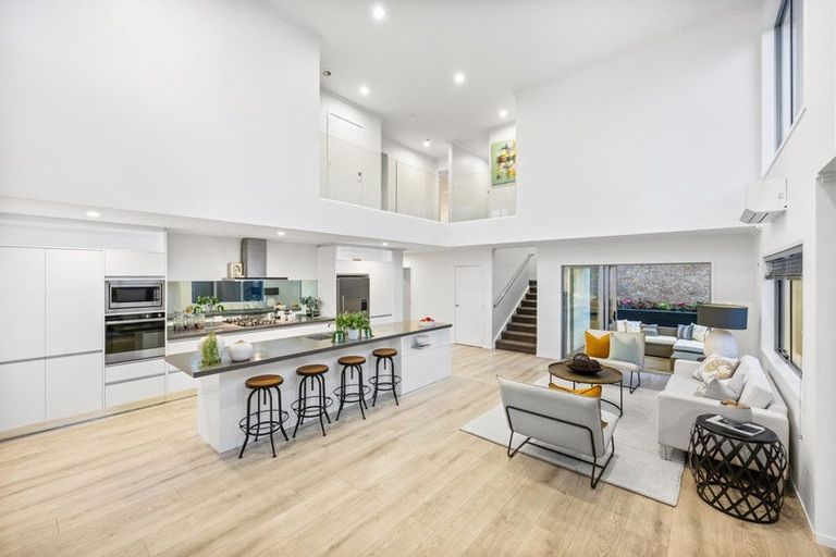 Photo of property in 8 Tuatini Place, Long Bay, Auckland, 0630