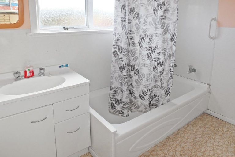 Photo of property in 21 Seabury Avenue, Foxton Beach, Foxton, 4815