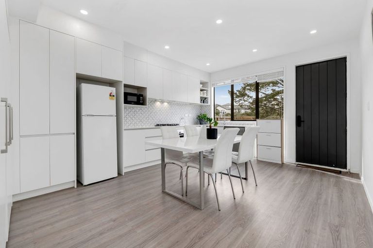 Photo of property in 36 Karoro Road, Flat Bush, Auckland, 2019