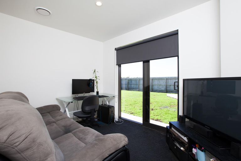 Photo of property in 3 Ta Paora Drive, Bell Block, New Plymouth, 4312